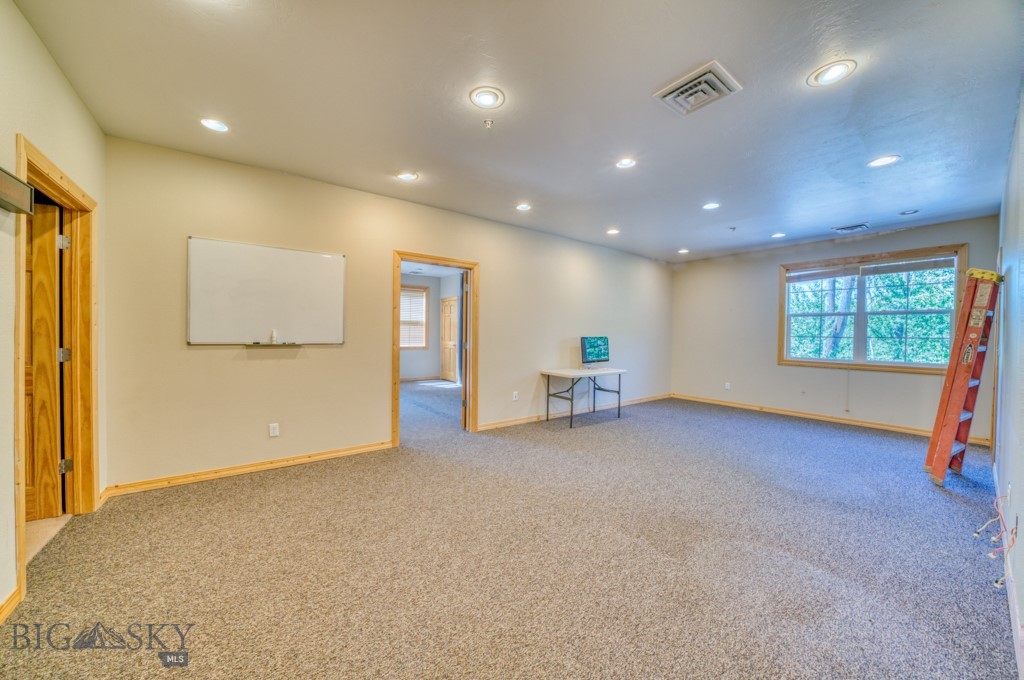 243 Pegasus Drive Property Photo 29