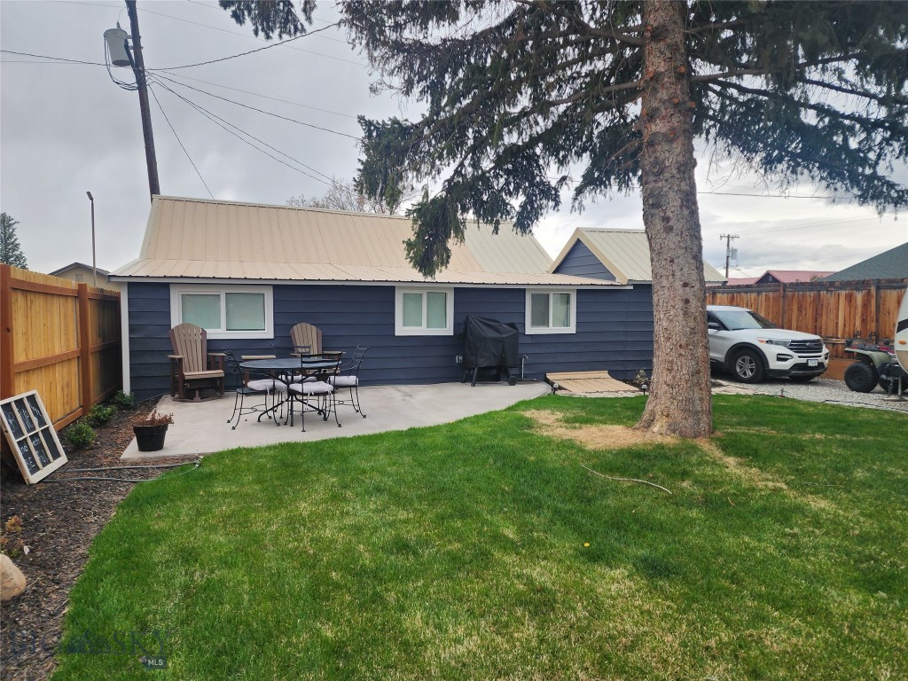 106 1/2 Hamilton Street Property Photo 1