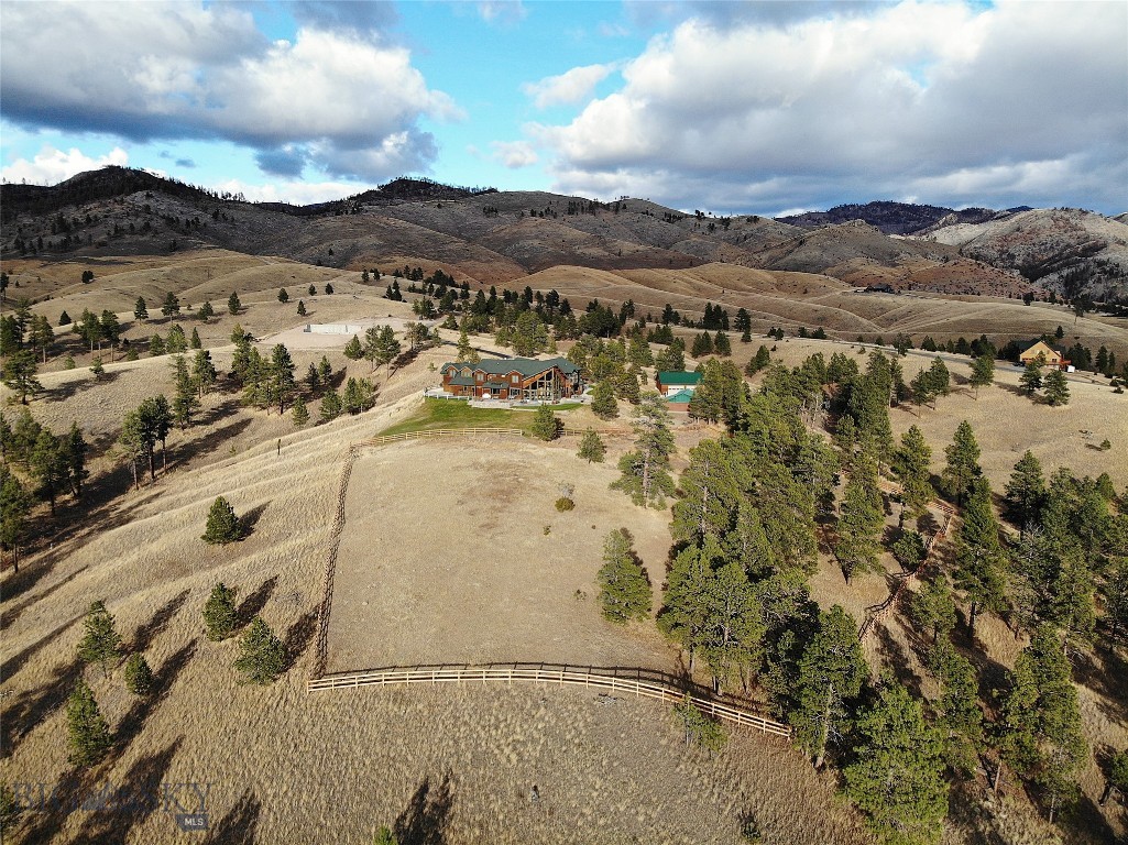 4220 Sunset Ridge Drive Property Photo 3