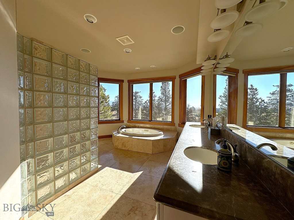4220 Sunset Ridge Drive Property Photo 24