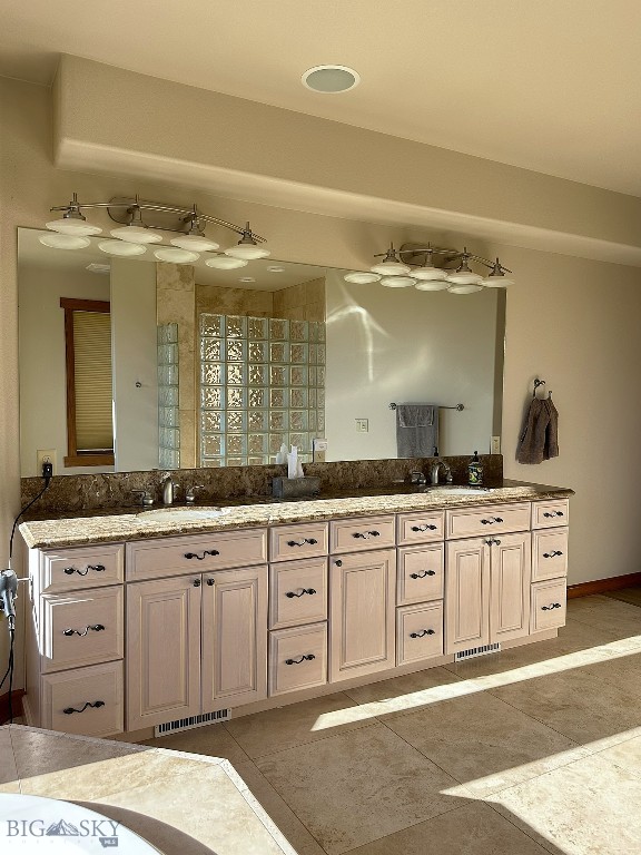 4220 Sunset Ridge Drive Property Photo 27