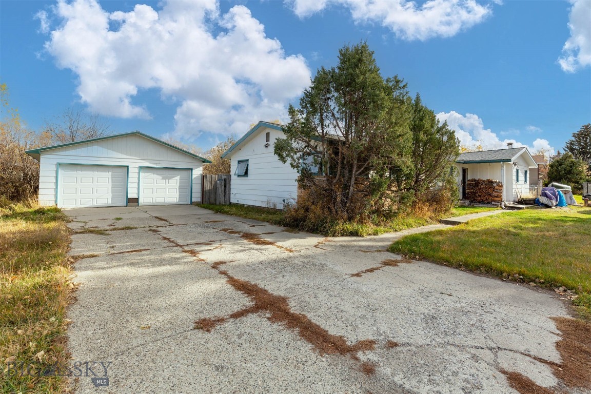 134 N 25th Avenue Property Photo 1
