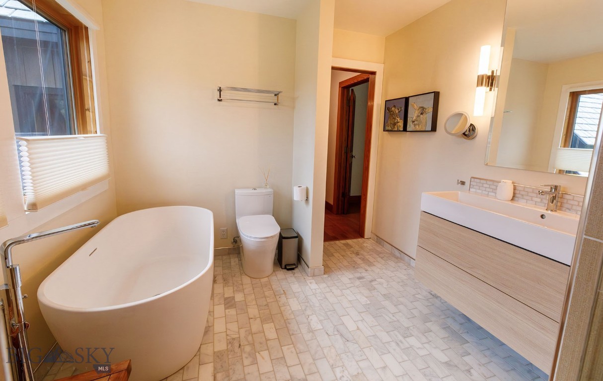 407038 Property Photo 25