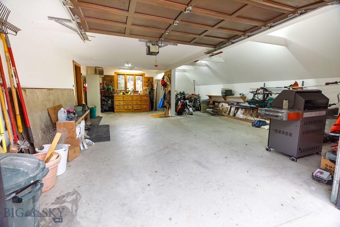 407038 Property Photo 29