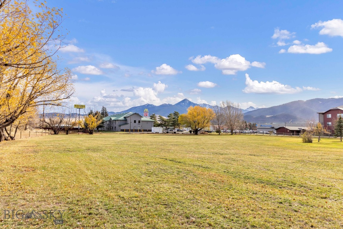 16 Loves Lane Property Photo 15