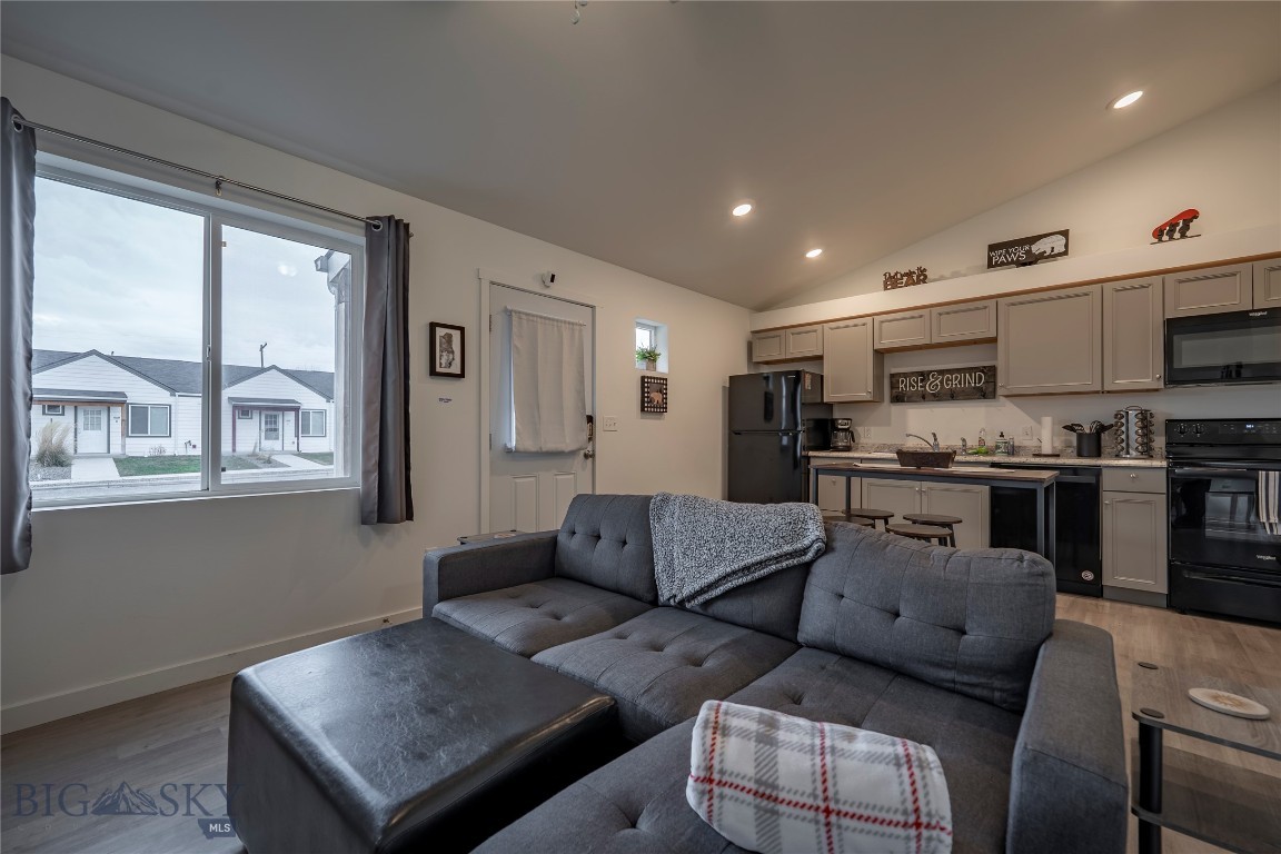 410 Brookline D Property Photo 2