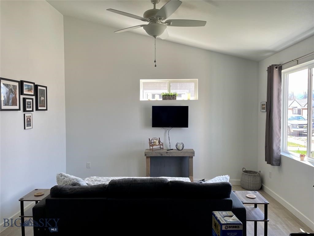 410 Brookline D Property Photo 7