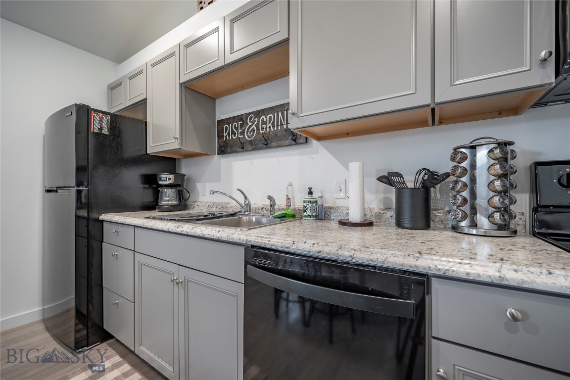 410 Brookline D Property Photo 11