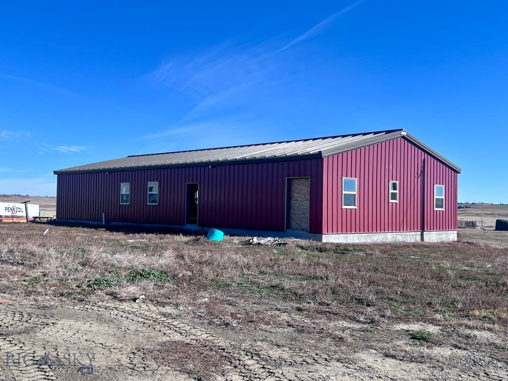 7069 Mainwaring Road Property Photo 8