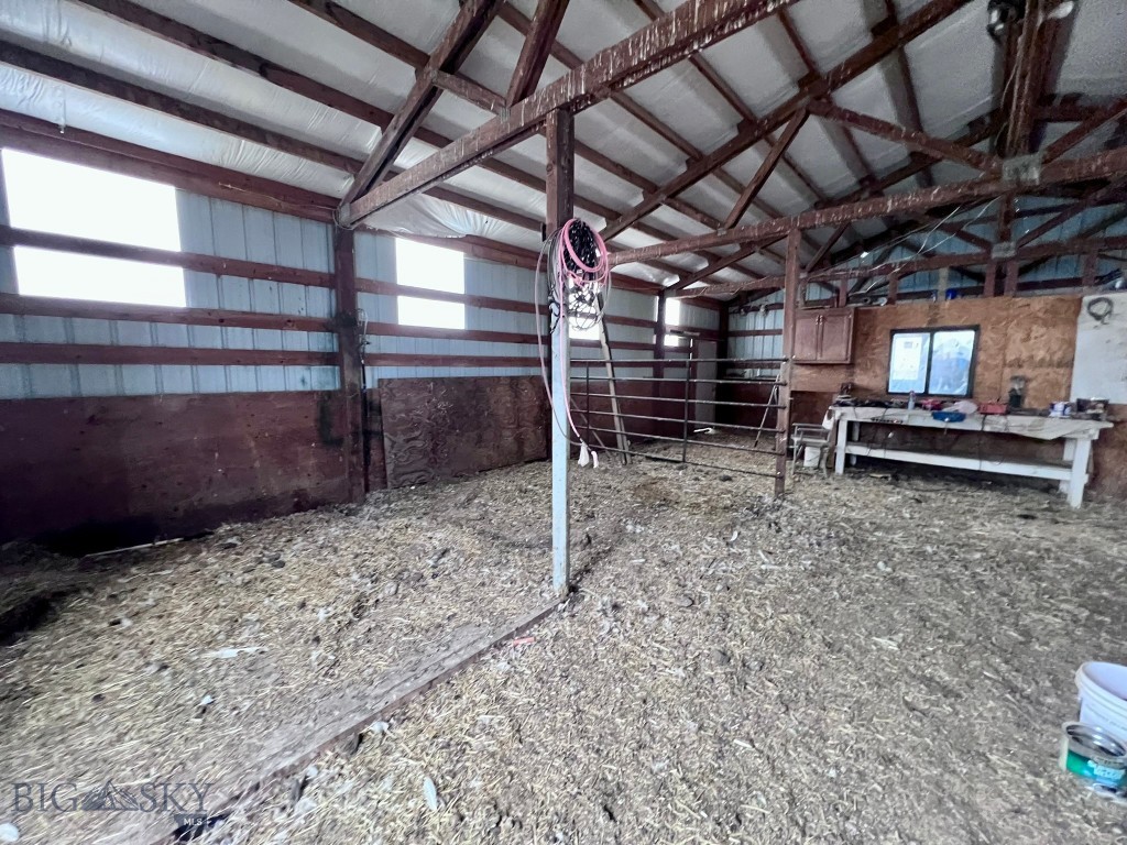 7069 Mainwaring Road Property Photo 32