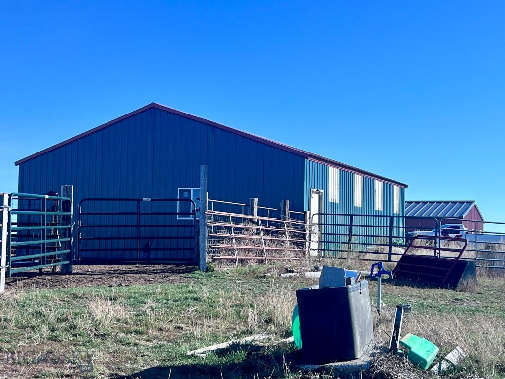 7069 Mainwaring Road Property Photo 47