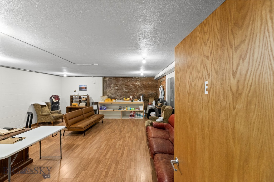 124/126 S 2nd Property Photo 64