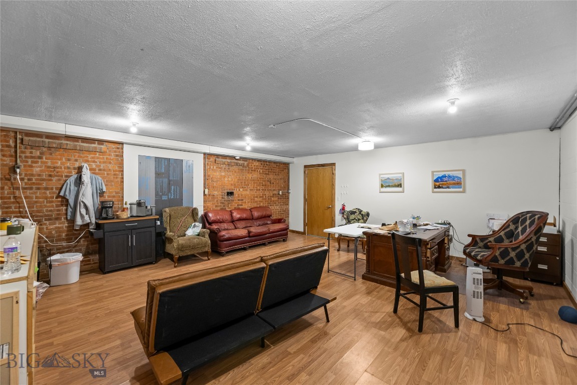 124/126 S 2nd Property Photo 66