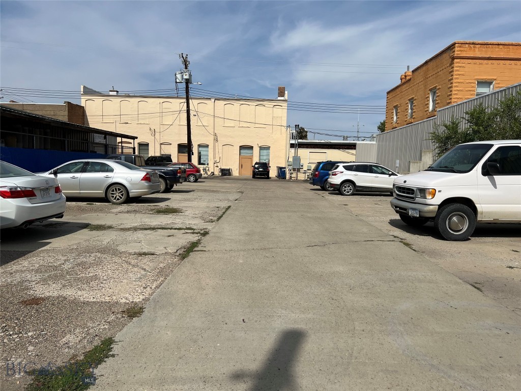 818 Main Street Property Photo 5