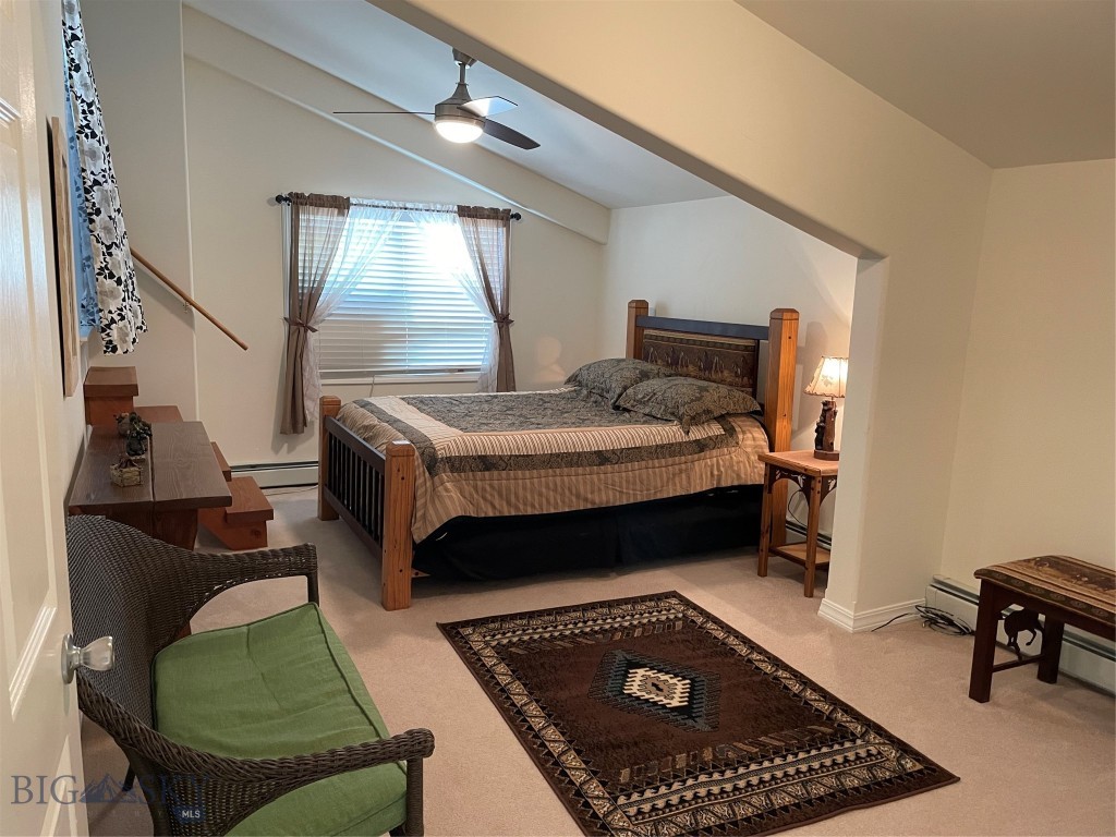 682 E River Road Property Photo 39