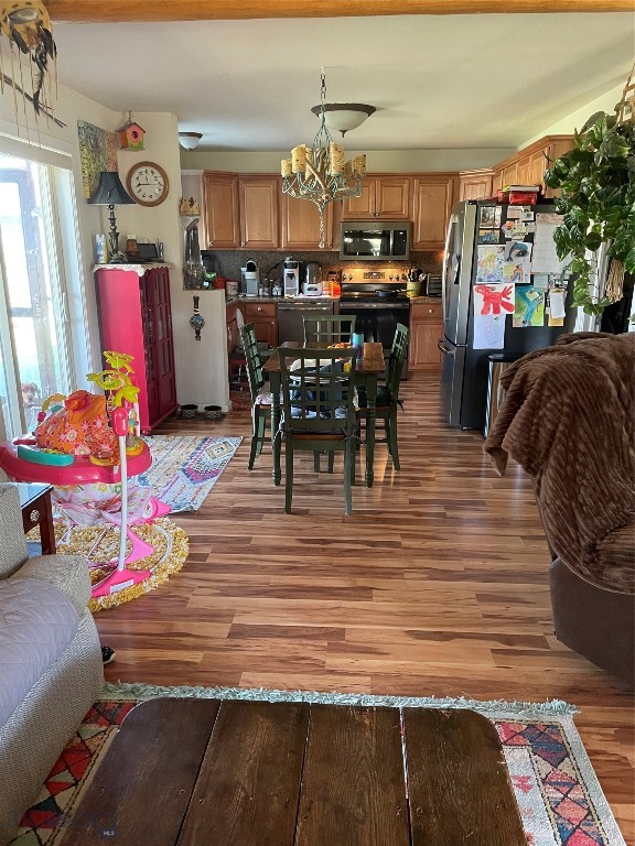 682 E River Road Property Photo 54