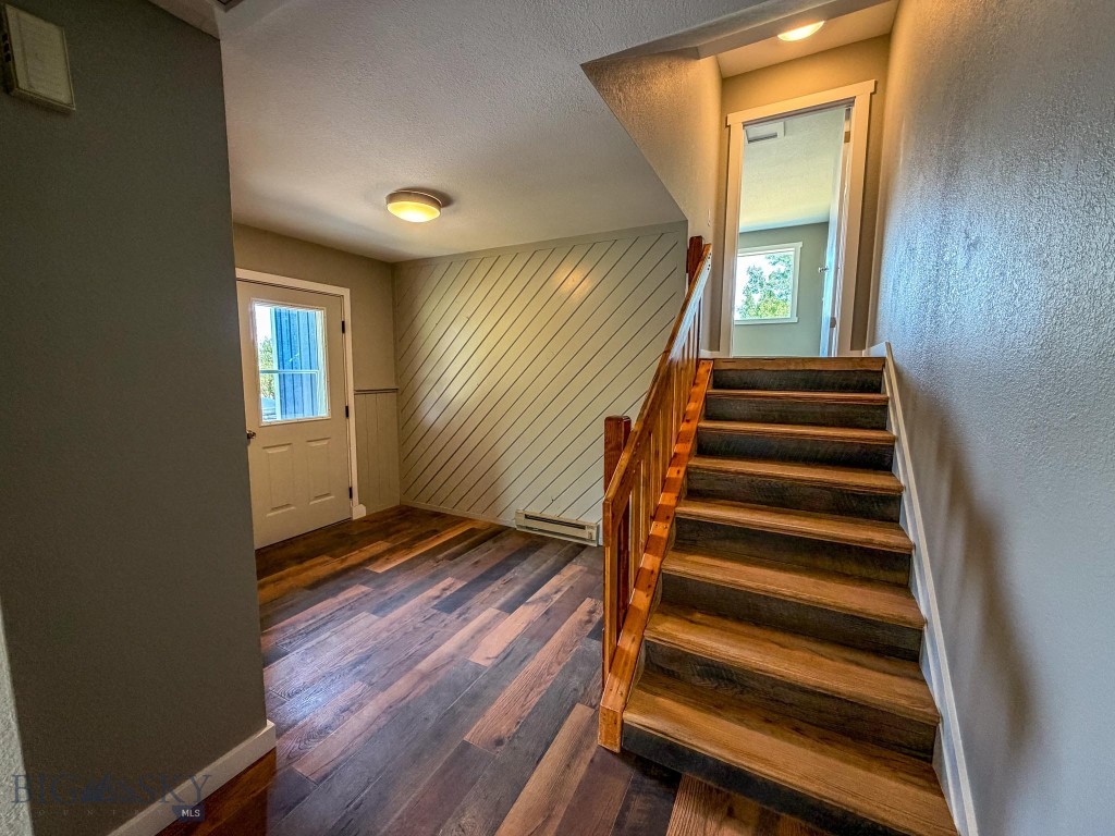 700 Solar Way Property Photo 4