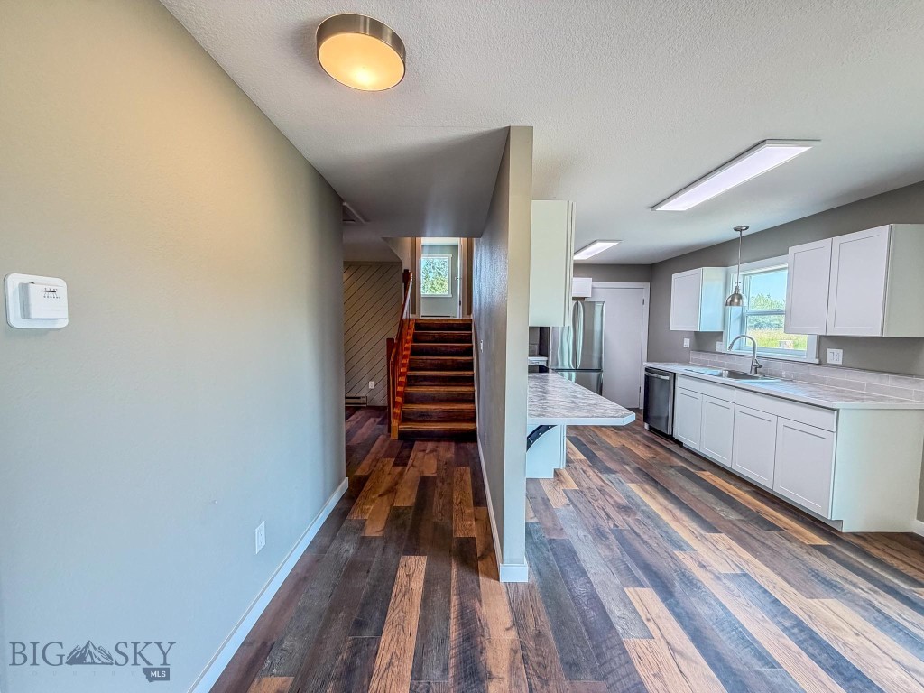 700 Solar Way Property Photo 10