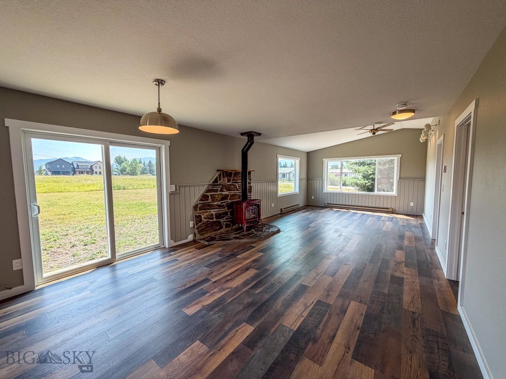 700 Solar Way Property Photo 11