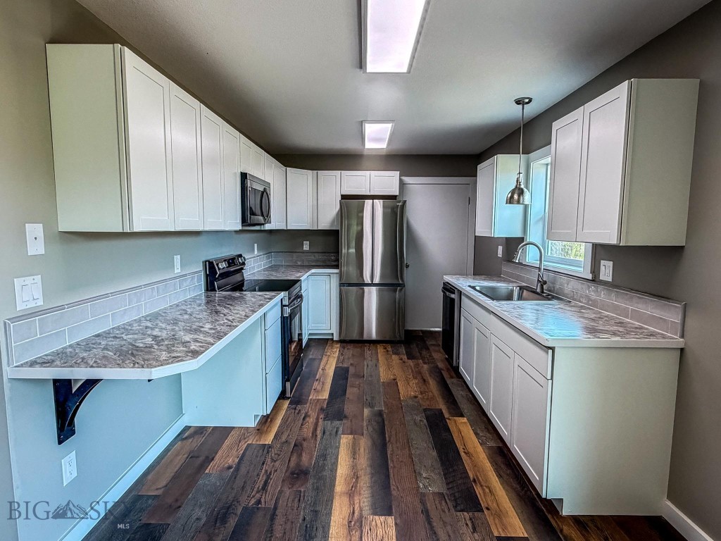 700 Solar Way Property Photo 15