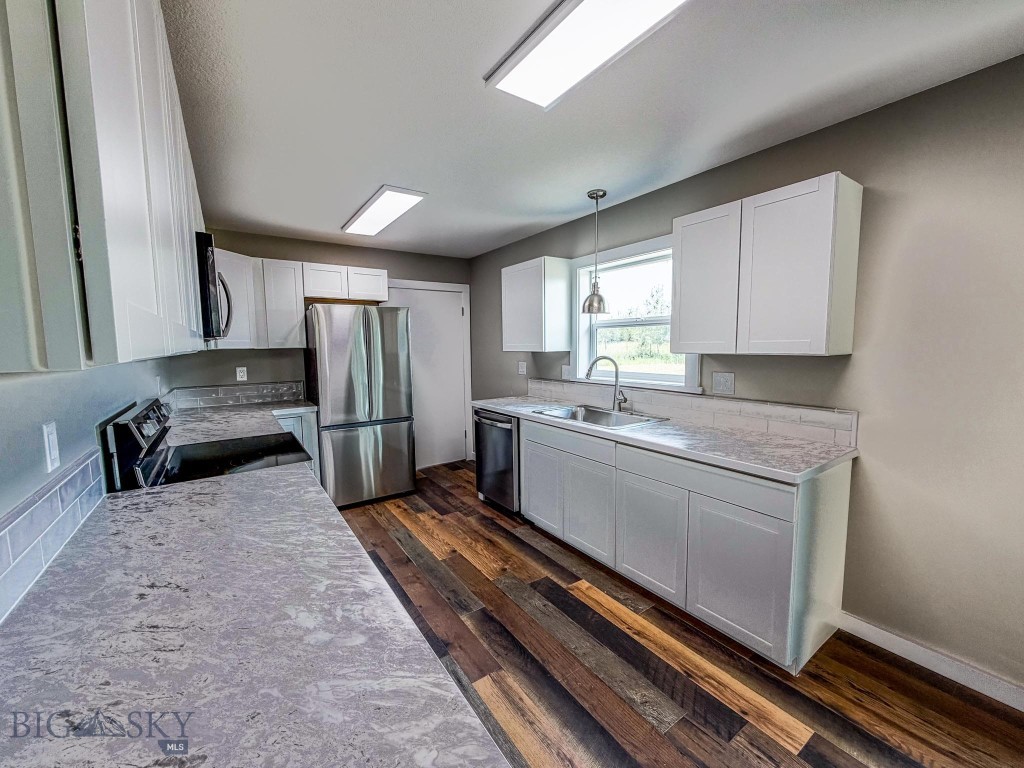 700 Solar Way Property Photo 16