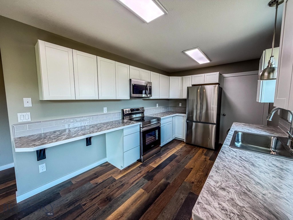 700 Solar Way Property Photo 17