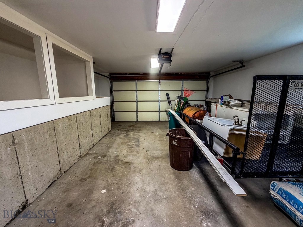 700 Solar Way Property Photo 33