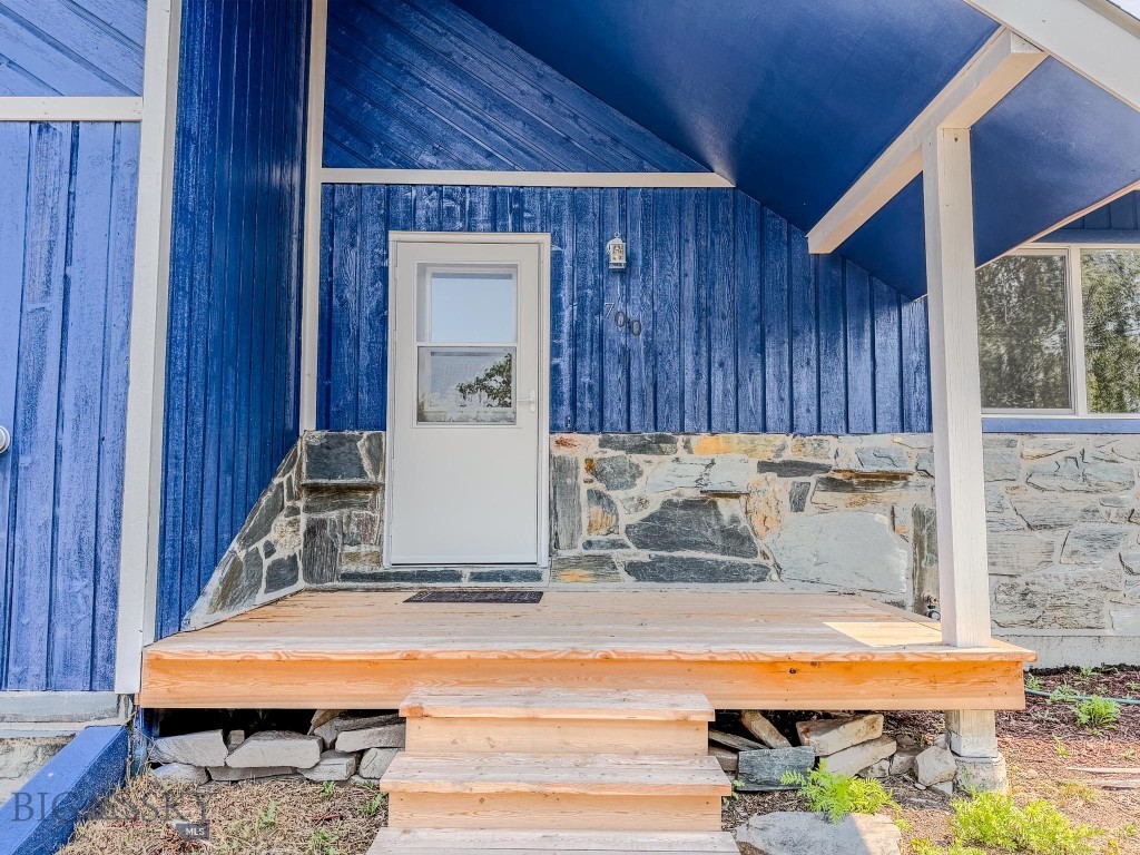 700 Solar Way Property Photo 35
