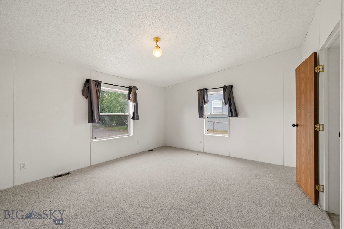 378 Hereford Property Photo 29