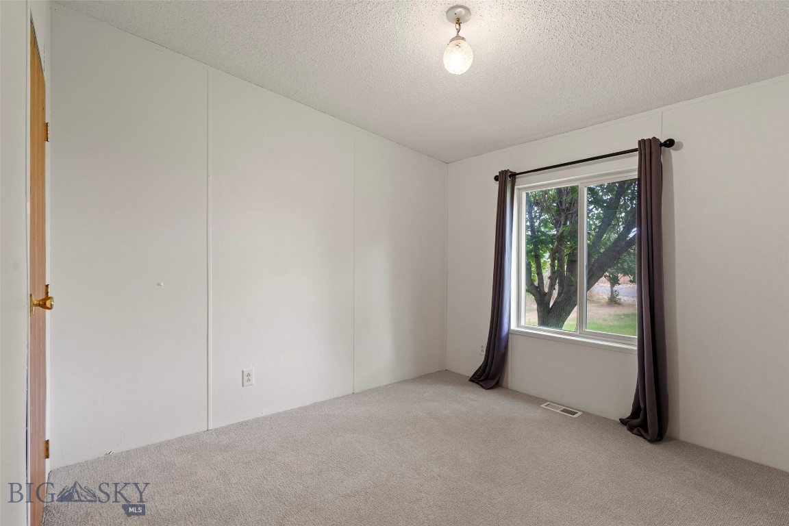 378 Hereford Property Photo 45