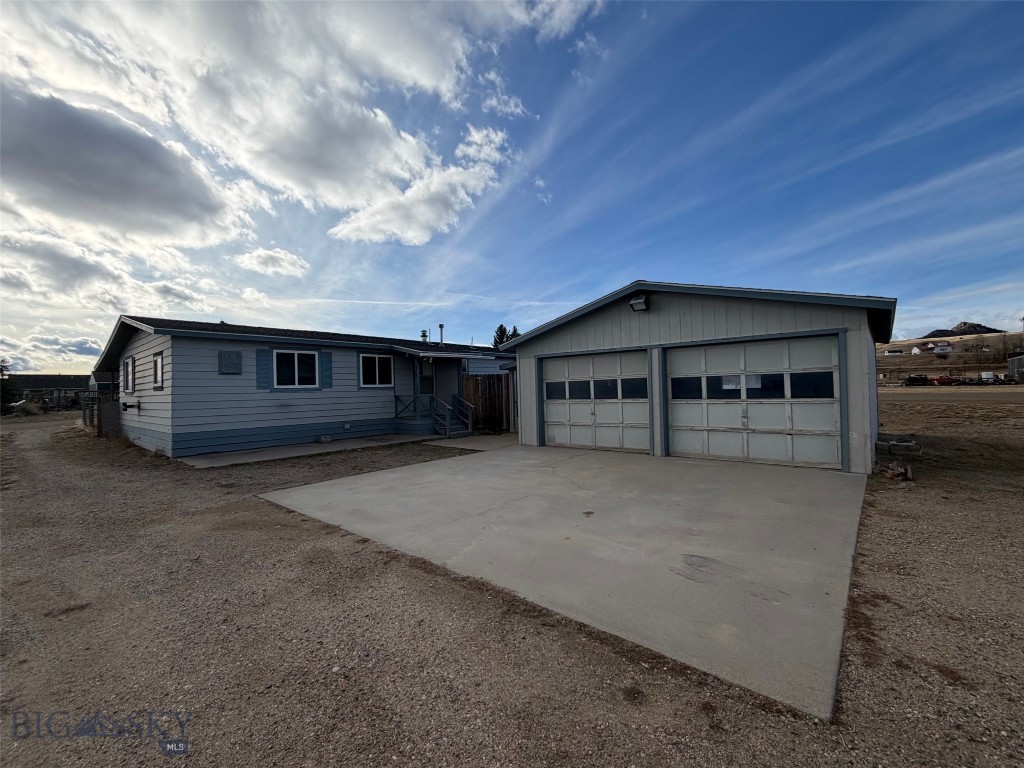528 W Hugel Property Photo 2