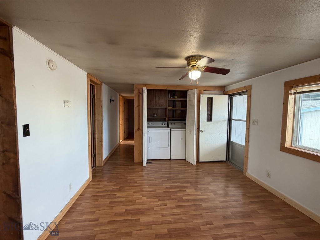 528 W Hugel Property Photo 6