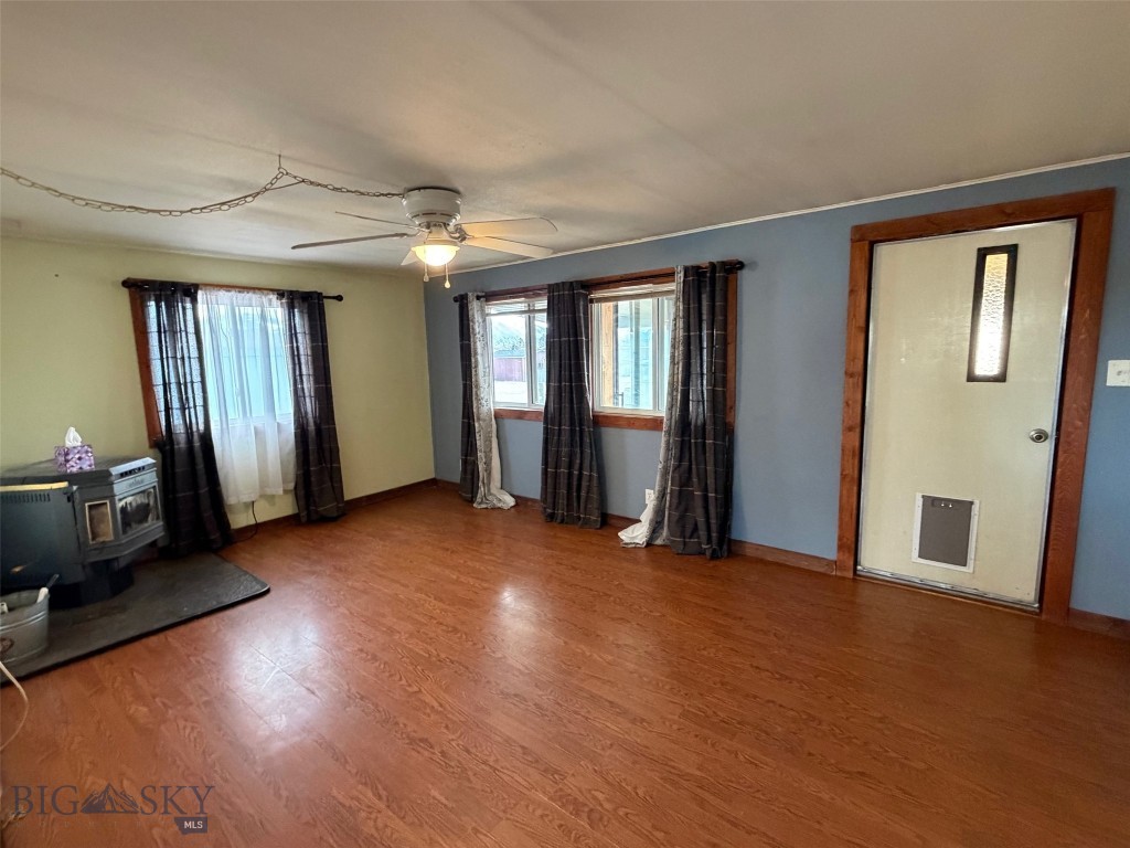 528 W Hugel Property Photo 7