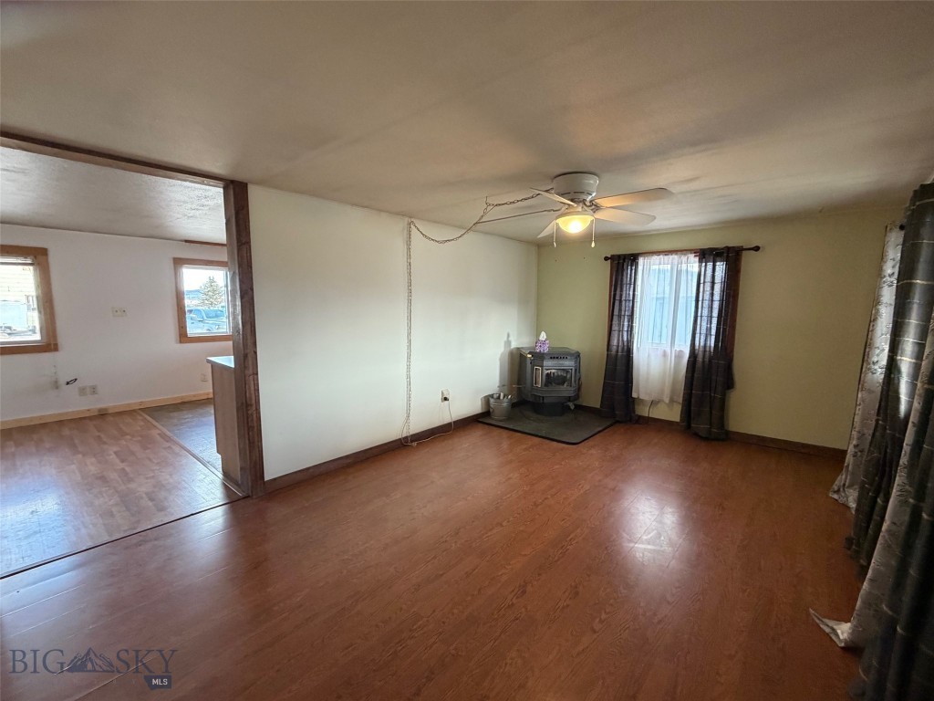 528 W Hugel Property Photo 8