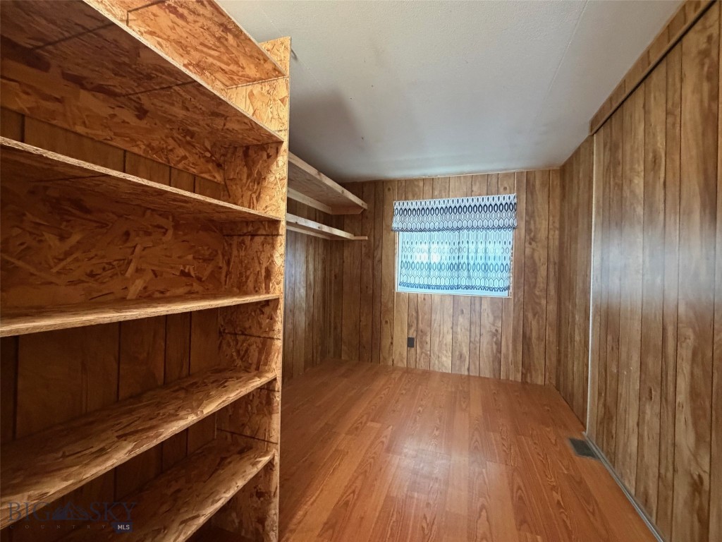 528 W Hugel Property Photo 11