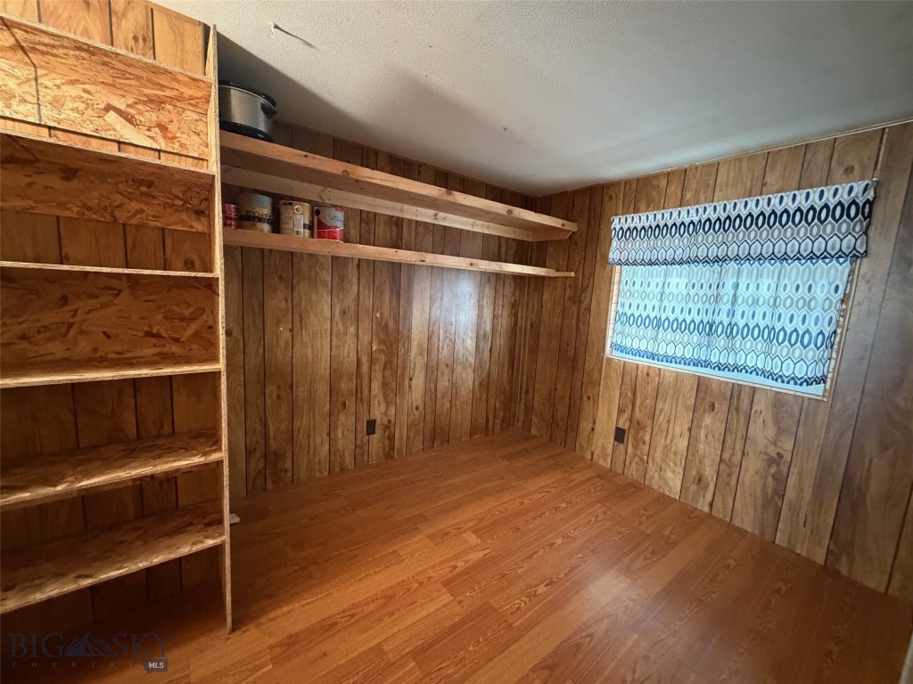 528 W Hugel Property Photo 12