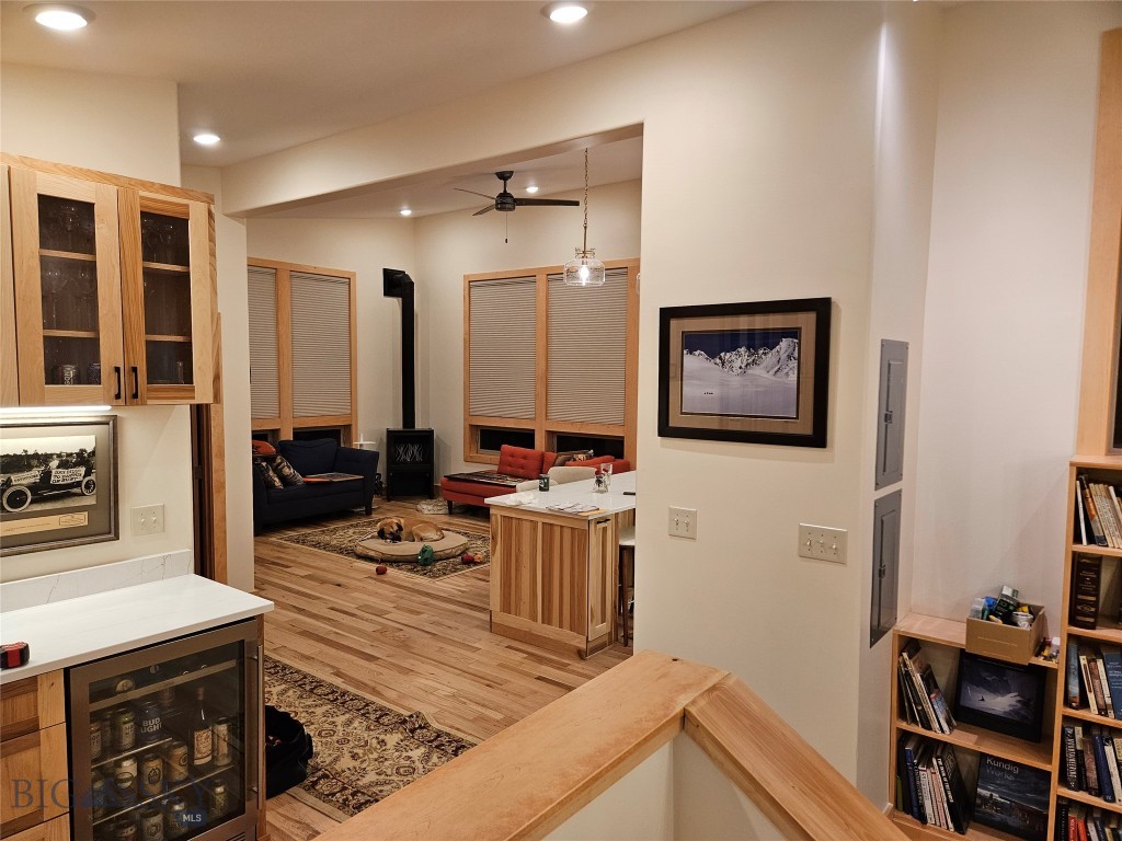 304 Main E Property Photo 16