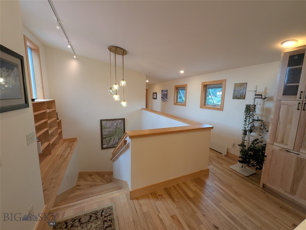 304 Main E Property Photo 17