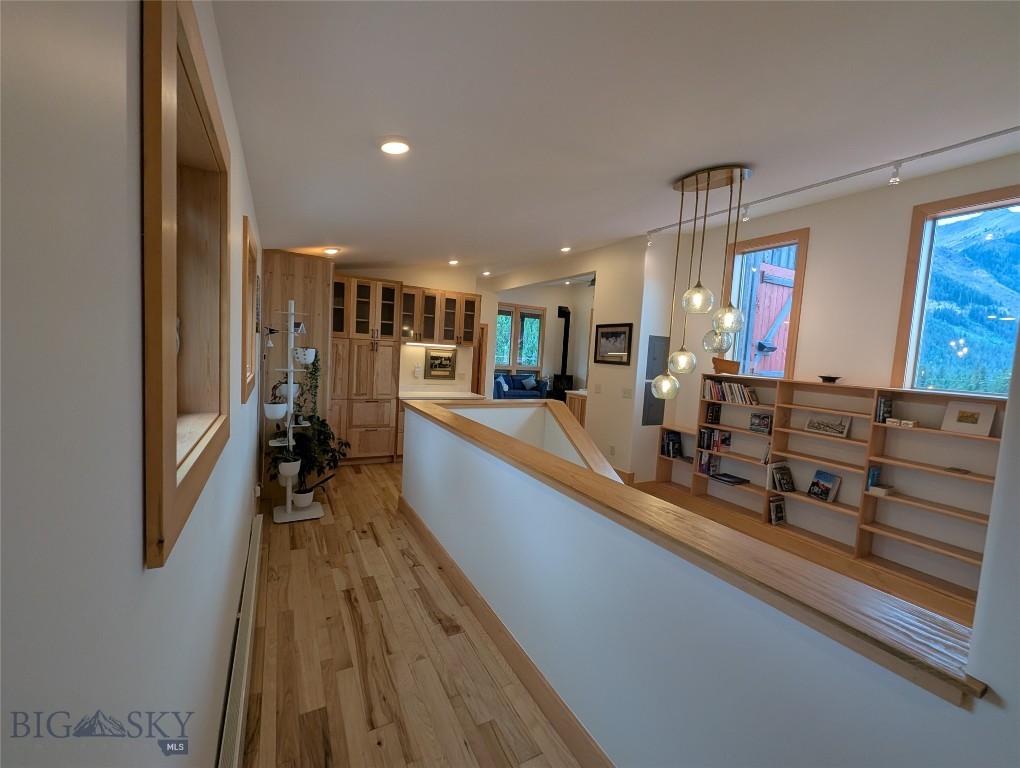 304 Main E Property Photo 18