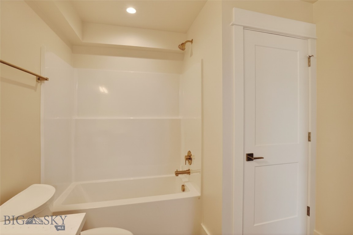 382 Herstal Way Property Photo 25