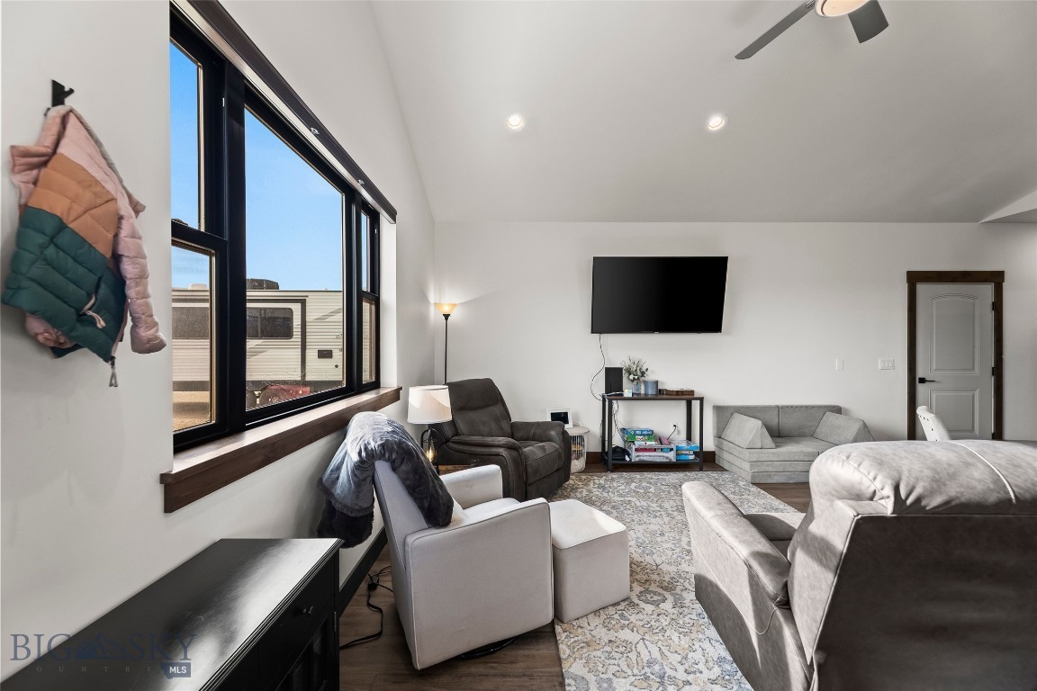 726 & 728 Madison Avenue Property Photo 8