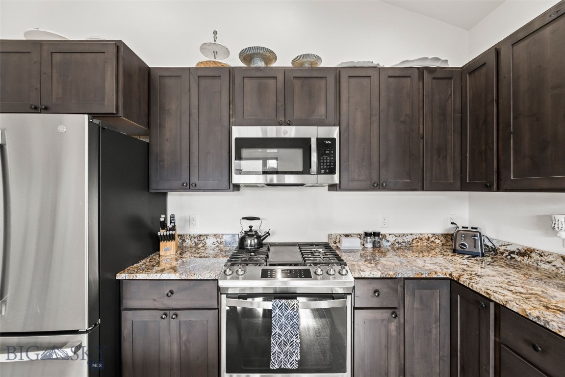 726 & 728 Madison Avenue Property Photo 15