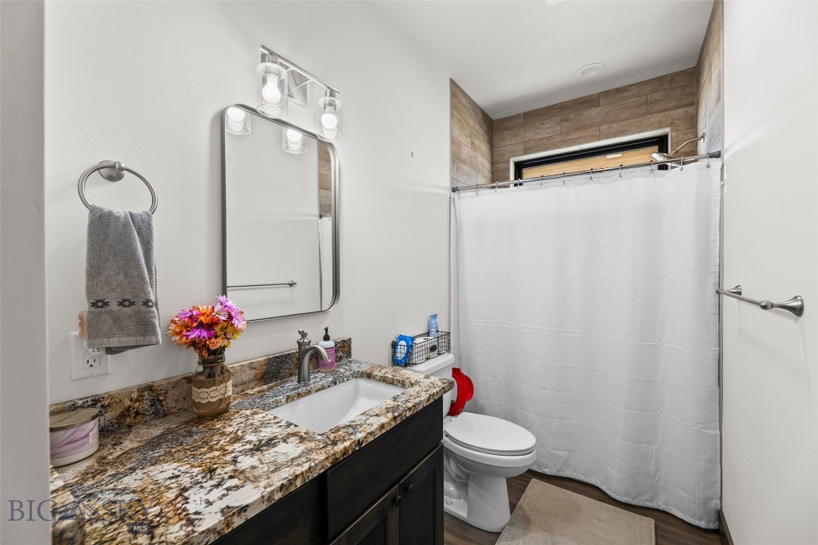 726 & 728 Madison Avenue Property Photo 23