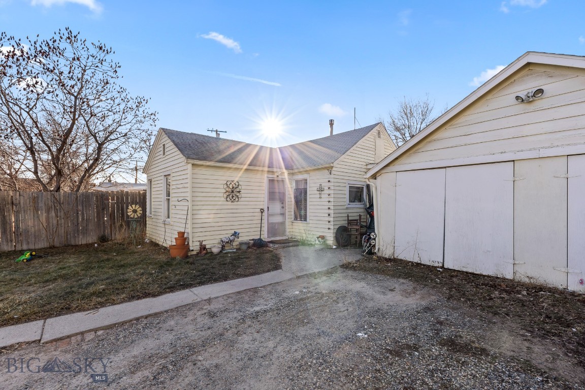 22 Jefferson Street Property Photo 5
