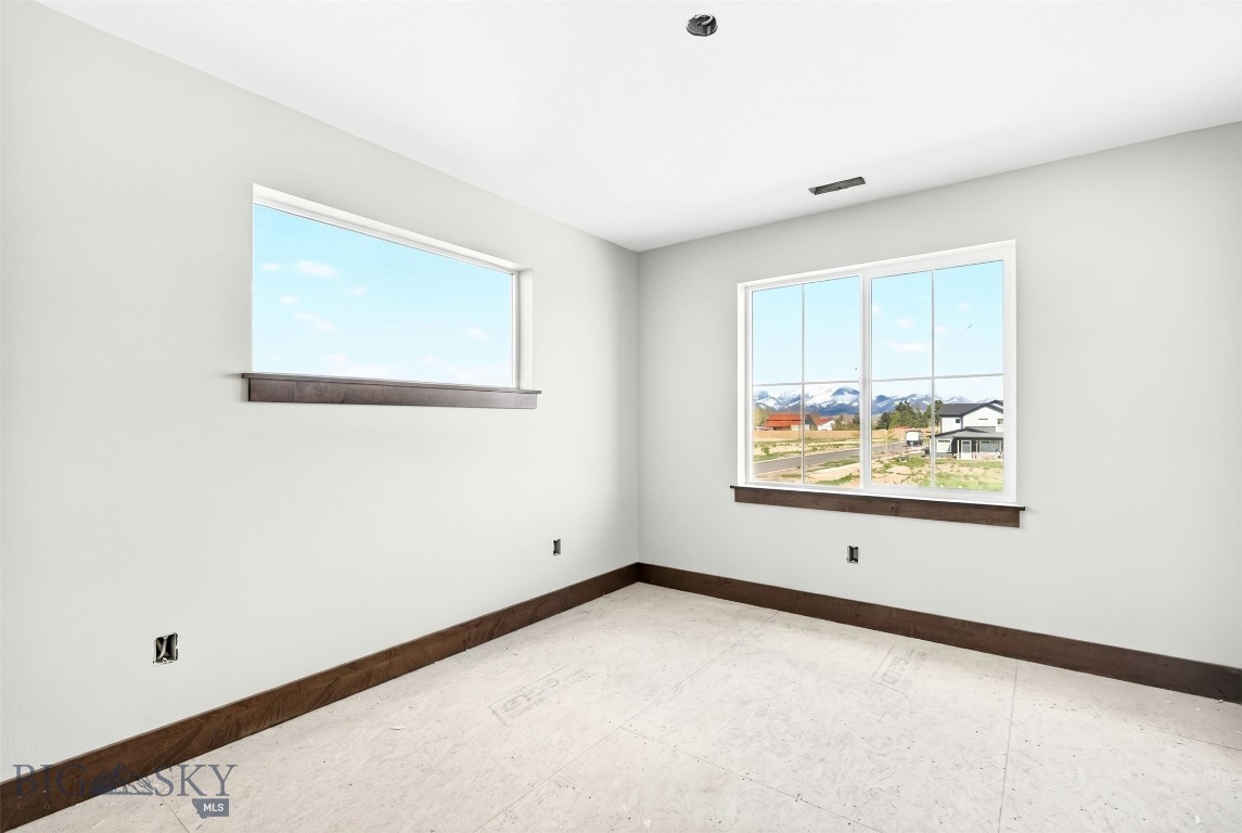 191 Sage Grouse Drive Property Photo 13