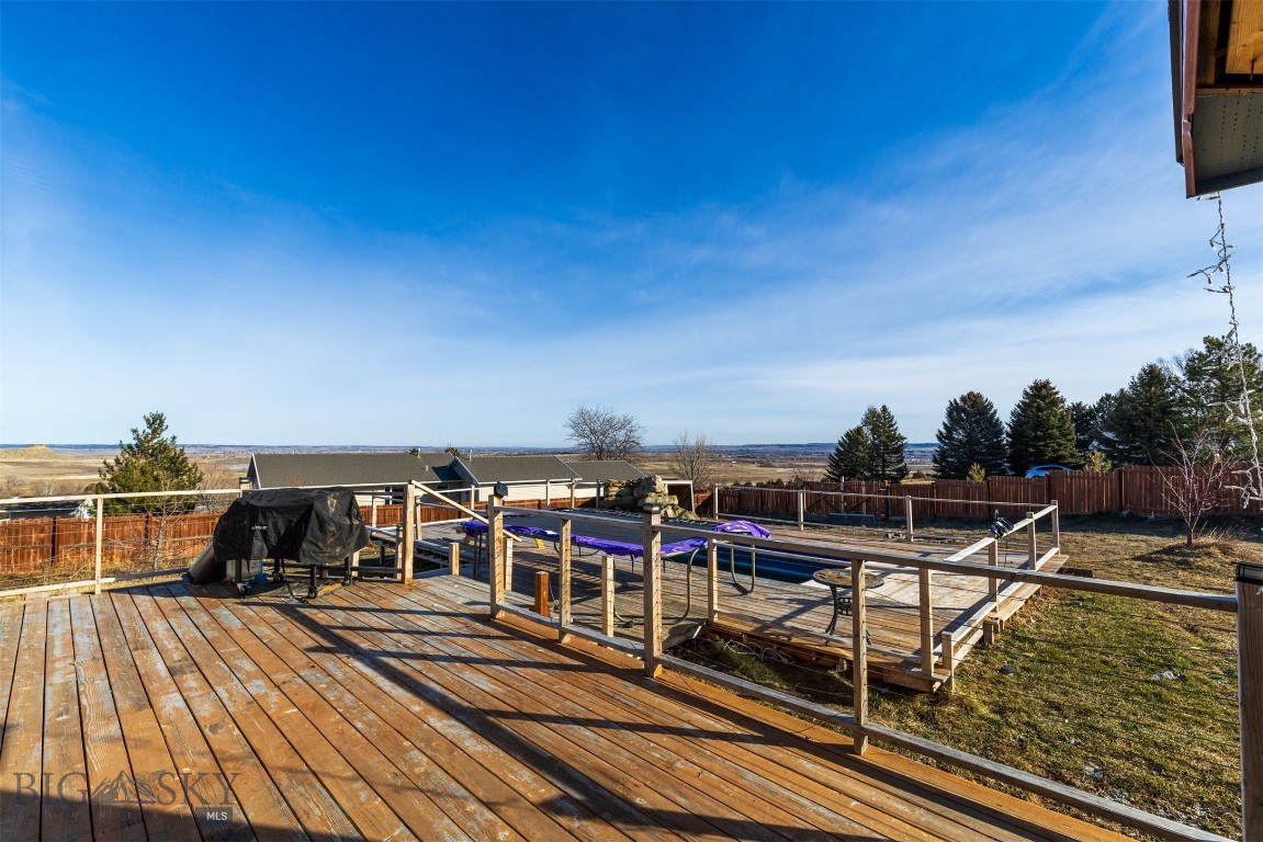 4901 Country View Drive Property Photo 16