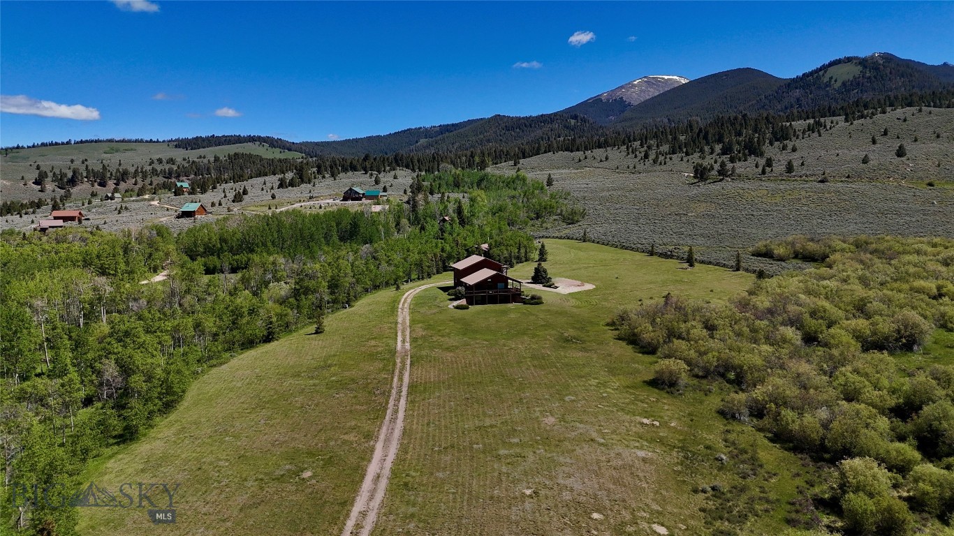 1105 Clark Creek Property Photo 6