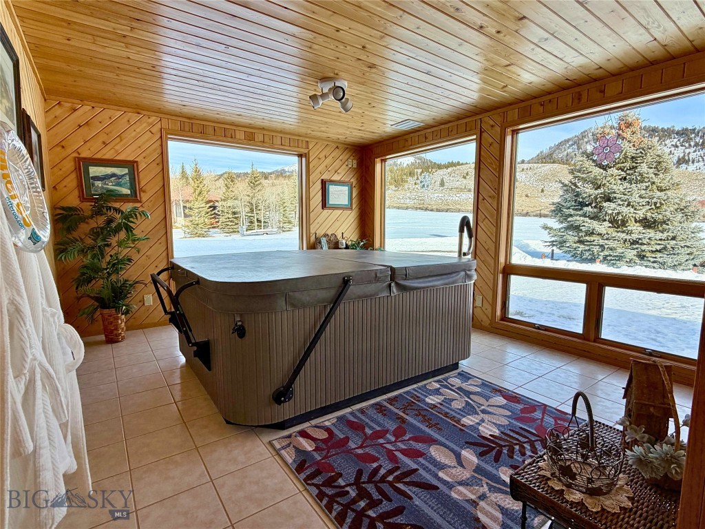 1105 Clark Creek Property Photo 22