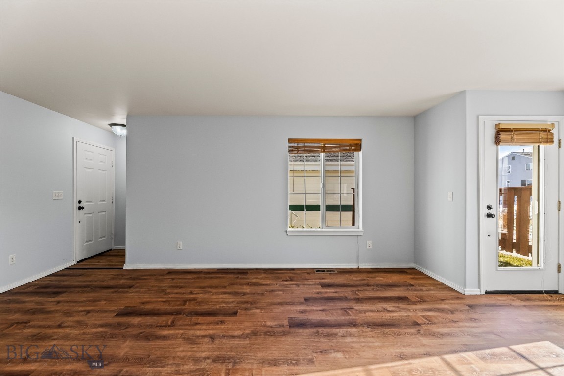 3016 W Villard 2b Property Photo 16