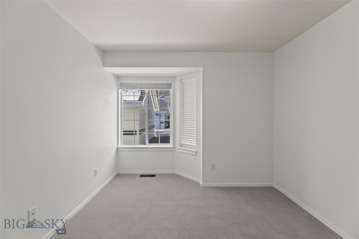 3016 W Villard 2b Property Photo 29
